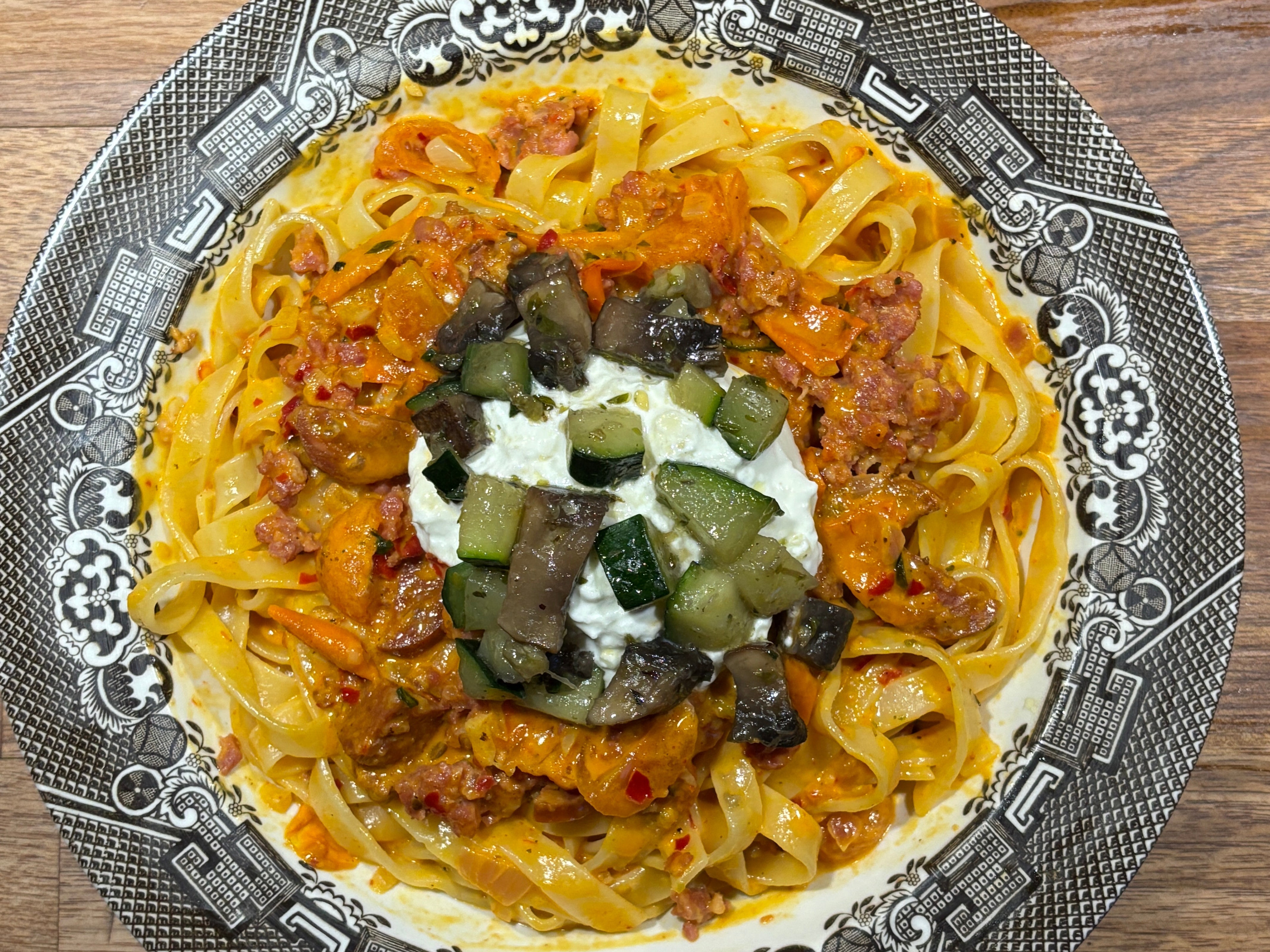 Pasta med salsiccia, chorizo & nduja