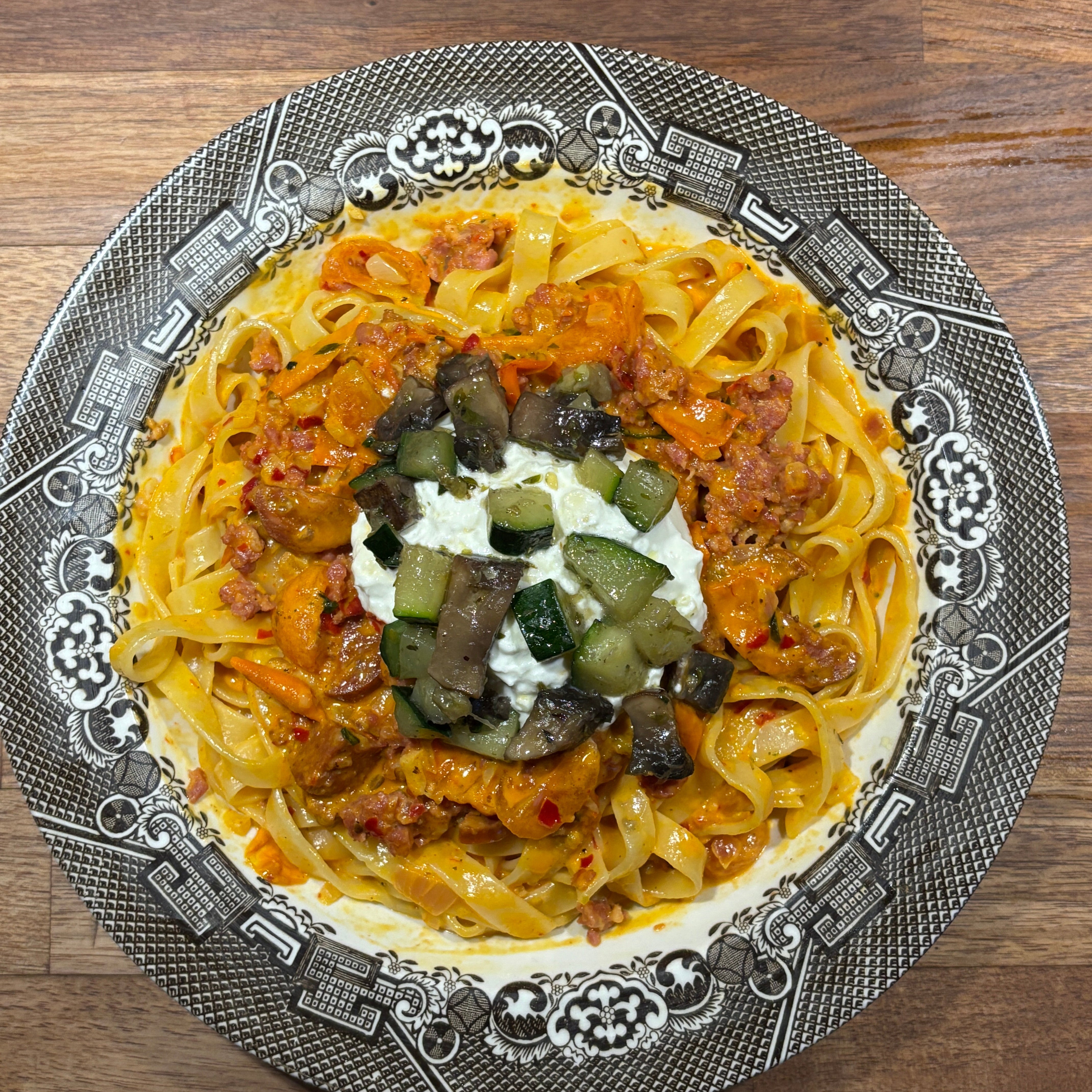 Pasta med salsiccia, chorizo & nduja